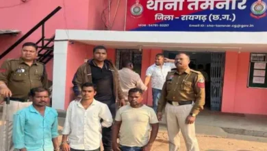 Photo of रायगढ़ तमनार: महिला कांस्टेबल को पटका, कपड़े फाड़े, वायरल वीडियो के बाद 5 आरोपी गिरफ्तार – दो फरार