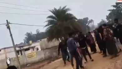 Photo of छेरछेरा पर्व पर गुंडागर्दी: पिकनिक मनाते युवक‑युवतियों से मारपीट, वीडियो वायरल