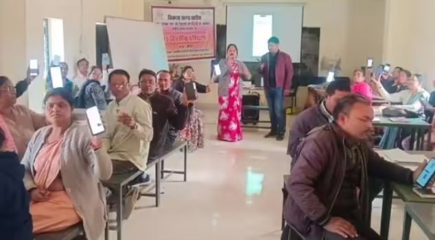 'परीक्षा पे चर्चा 2026' में छत्तीसगढ़ ने रचा इतिहास: अभिभावकों की भागीदारी में देश में नंबर 1 1 Chhattisgarh creates history in 'Pariksha Pe Charcha 2026': Ranks No. 1 in the country in parental participation