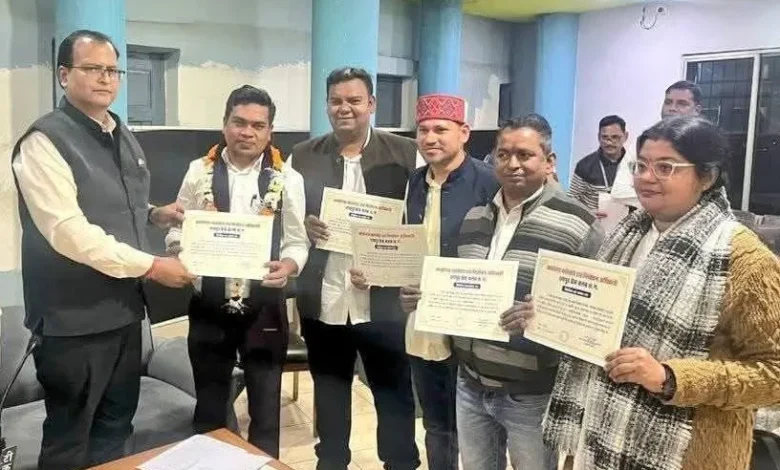 https://4rtheyenews.com/raipur-press-club-elections-2026-mohan-tiwari-elected-president-gaurav-sharma-elected-general-secretary-the-real-challenge-will-be-to-secure-housing-for-journalists/↗