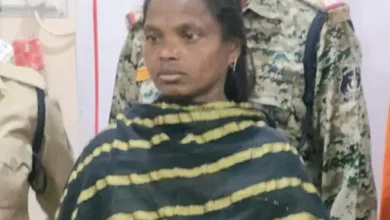 Photo of 5 लाख की इनामी महिला नक्सली गीता ने छोड़ा हिंसा का रास्ता, 20 साल बाद मुख्यधारा में वापसी