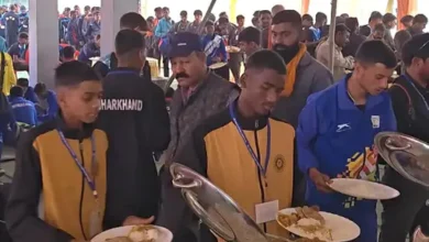 Photo of राष्ट्रीय शालेय कबड्डी की शुरुआत में ही अव्यवस्था, खाने-रहने को लेकर खिलाड़ियों का फूटा गुस्सा