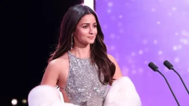 Photo of विदेशी मंच पर भारतीय अंदाज आलिया की तस्वीरों पर छिड़ी बहस