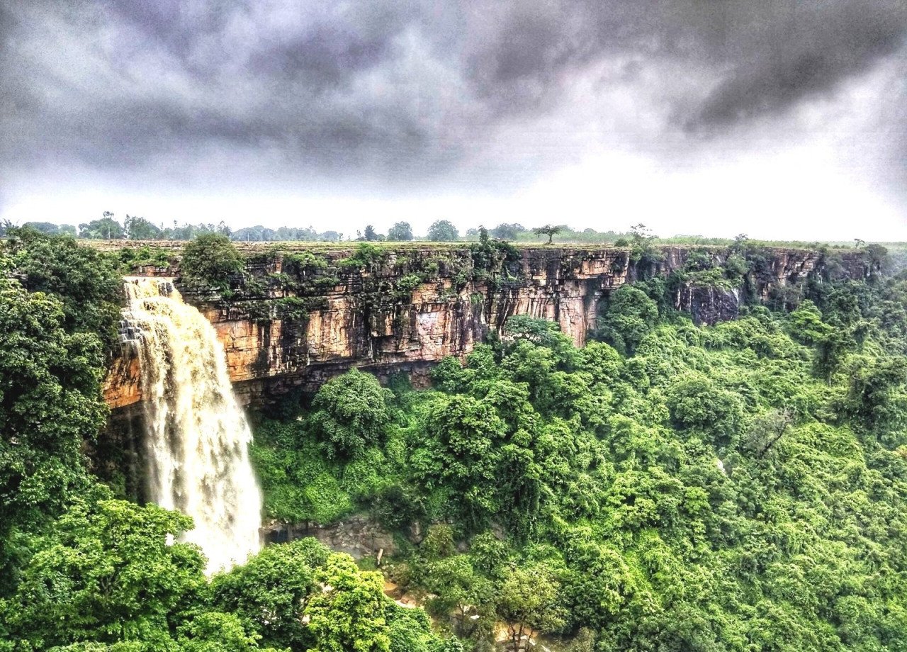 A grand resort will be built near Mendri Ghumar Falls, giving a new boost to Bastar tourism.