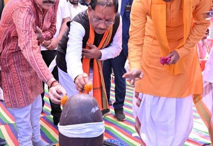 Chief Minister prays for prosperity of the state in the court of Neelkantheshwar Mahadev