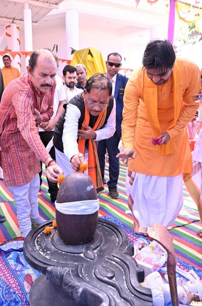 Chief Minister prays for prosperity of the state in the court of Neelkantheshwar Mahadev
