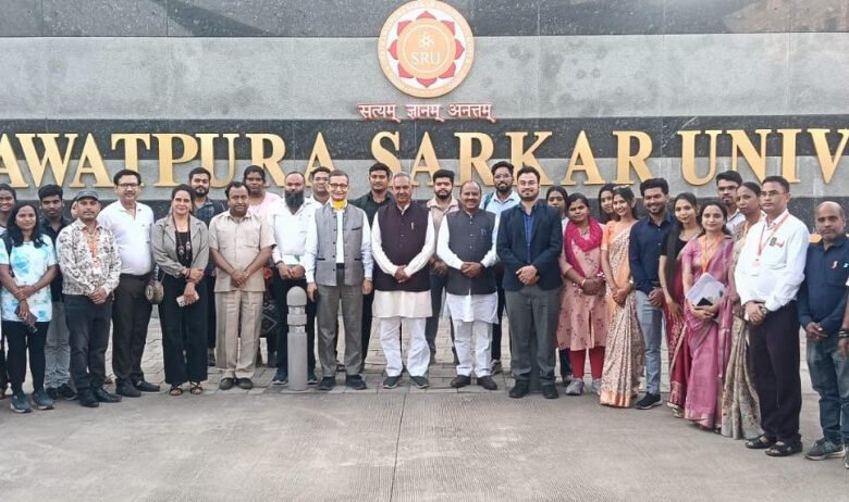 रायपुर में सात दिवसीय योग प्रशिक्षण का शुभारंभ, युवाओं को नियमित योगाभ्यास का संदेश 1 Seven-day yoga training begins in Raipur, message to youth for regular yoga practice