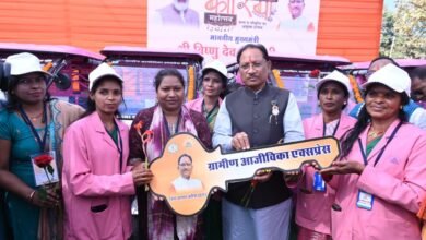 Photo of कोरिया महोत्सव में जनकल्याण की सौगात, उज्ज्वला कनेक्शन से लेकर पिंक ई-रिक्शा तक लाभ वितरण