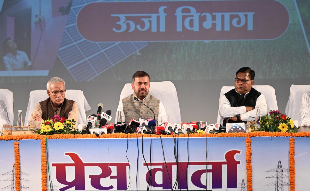 Preparations are underway to make Chhattisgarh the 'Energy Capital'; roadmap for 32,100 MW new projects with an investment of Rs 3.4 lakh crore.