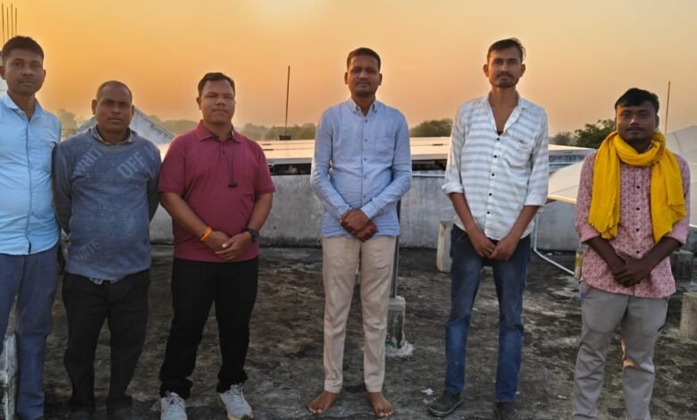 पीएम सूर्य घर योजना से बदली तस्वीर: टेकापार कला का परिवार बना ‘ऊर्जादाता’, बिजली बिल हुआ शून्य 1 Picture changed with PM Surya Ghar Yojana: Tekapar Kala family became 'energy provider', electricity bill became zero