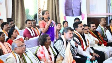 Photo of जगदलपुर से वर्चुअल संवाद में महिला किसान ने बताई तरक्की की कहानी, प्रोत्साहन राशि से बढ़ाएंगी कुक्कुटपालन