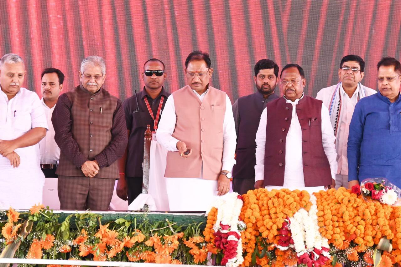 Kisan Mahakumbh in Rahangi: 25.28 lakh farmers get a gift of Rs 10,324 crore, a flurry of development works too