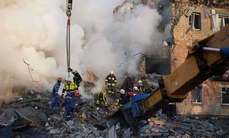 Hundreds stranded in the cold in Ukraine after Russian airstrikes; homes lose heating and electricity