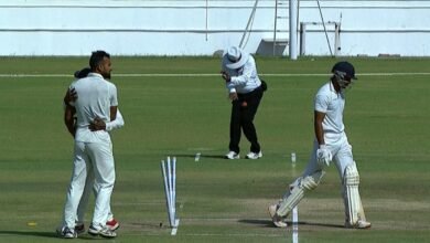 रणजी फाइनल में बवाल कप्तान ने मैदान पर मारी टक्कर क्रिकेट की गरिमा पर सवाल 4 Photo of रणजी फाइनल में बवाल कप्तान ने मैदान पर मारी टक्कर क्रिकेट की गरिमा पर सवाल