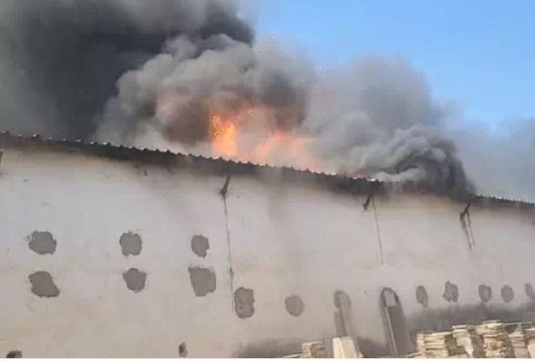 A massive fire broke out at a chemical-paint factory in the Tifra Industrial Area of ​​Bilaspur, and it was brought under control after a three-hour battle.