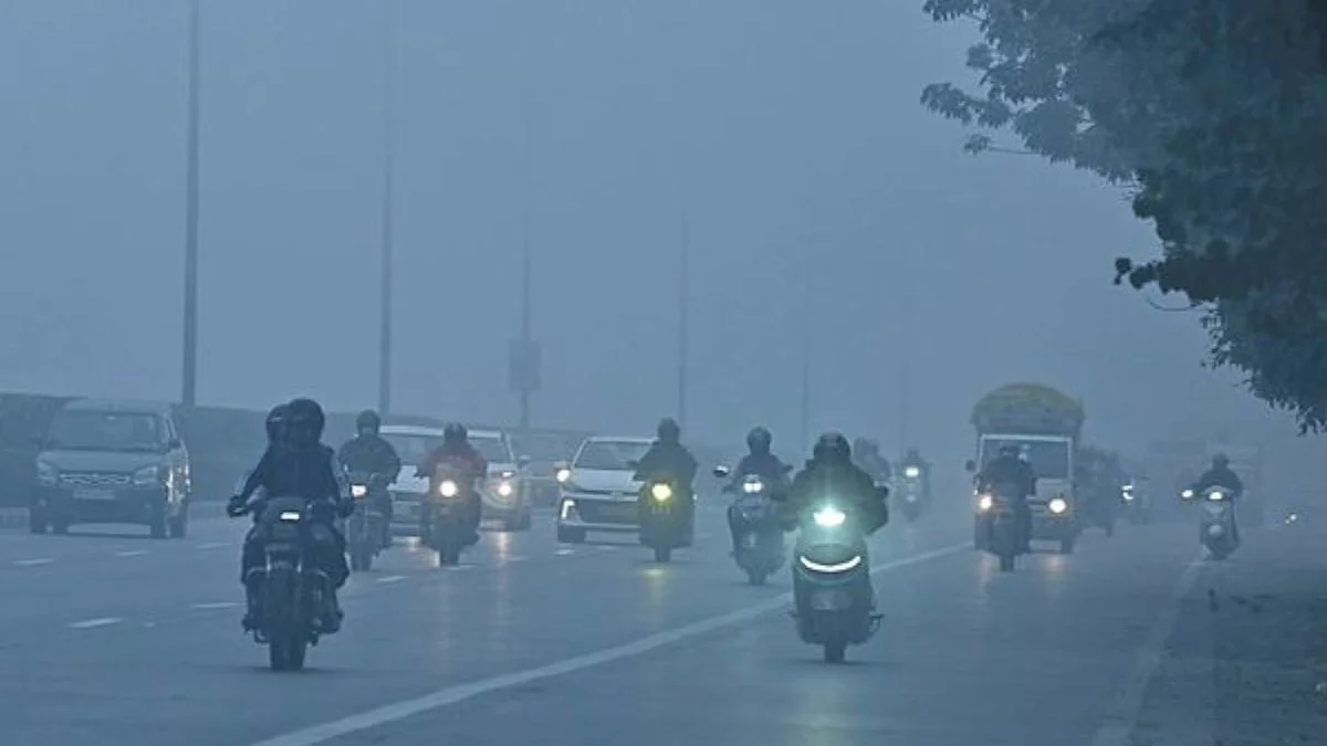 Weather alert for India today: Rain and snowfall in 8 states; heavy fog in Delhi and northern India