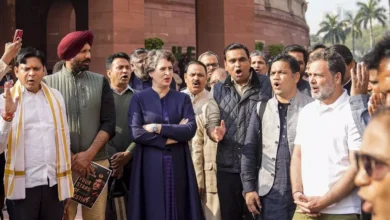 Photo of लोकसभा में हंगामा चरम पर: अव्यवस्थित आचरण के आरोप में 8 विपक्षी सांसद निलंबित