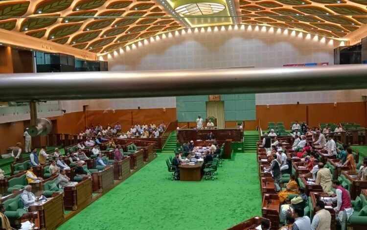 Opposition storms Chhattisgarh Assembly, walks out – massive controversy over financial approvals