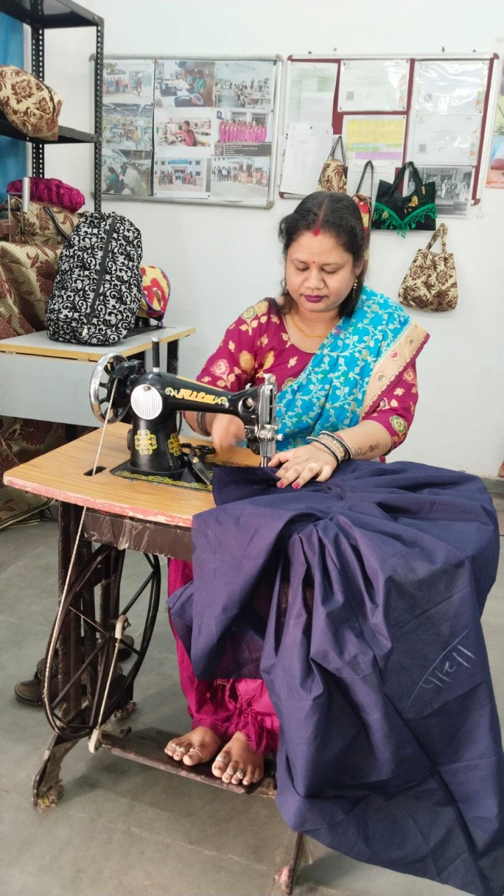 Pooja Dewangan from Korba has become an example of self-reliance, building her own business with training and a loan without a guarantor.