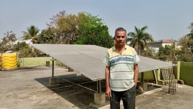 Photo of कोरबा में सौर क्रांति! 3 किलोवाट प्लांट लगाकर हीरा राम साहू का बिजली बिल हुआ लगभग शून्य, सरकार से मिली 1.08 लाख की सहायता