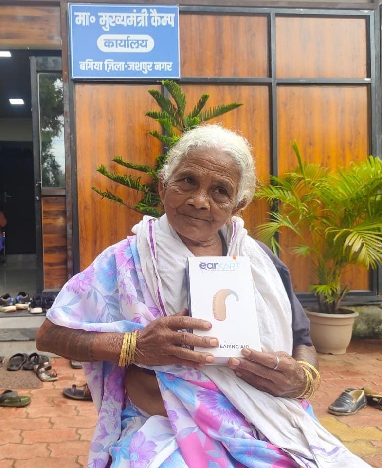 90-year-old Chaka Bai finds a smile again, finds new support from the camp office
