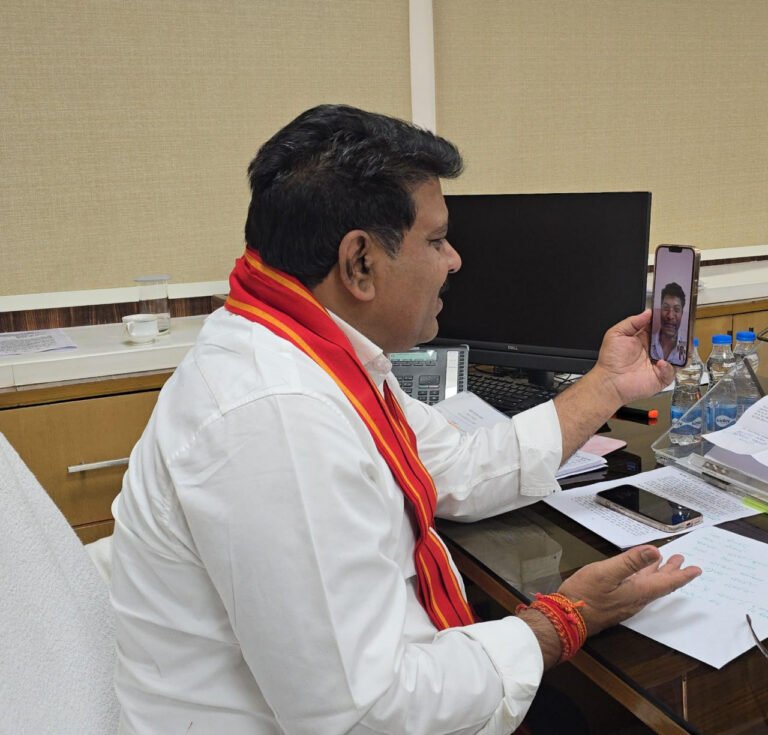 A son from Gudma, a small village in Bijapur, has set an example for Bastar by securing 816th rank in the UPSC.