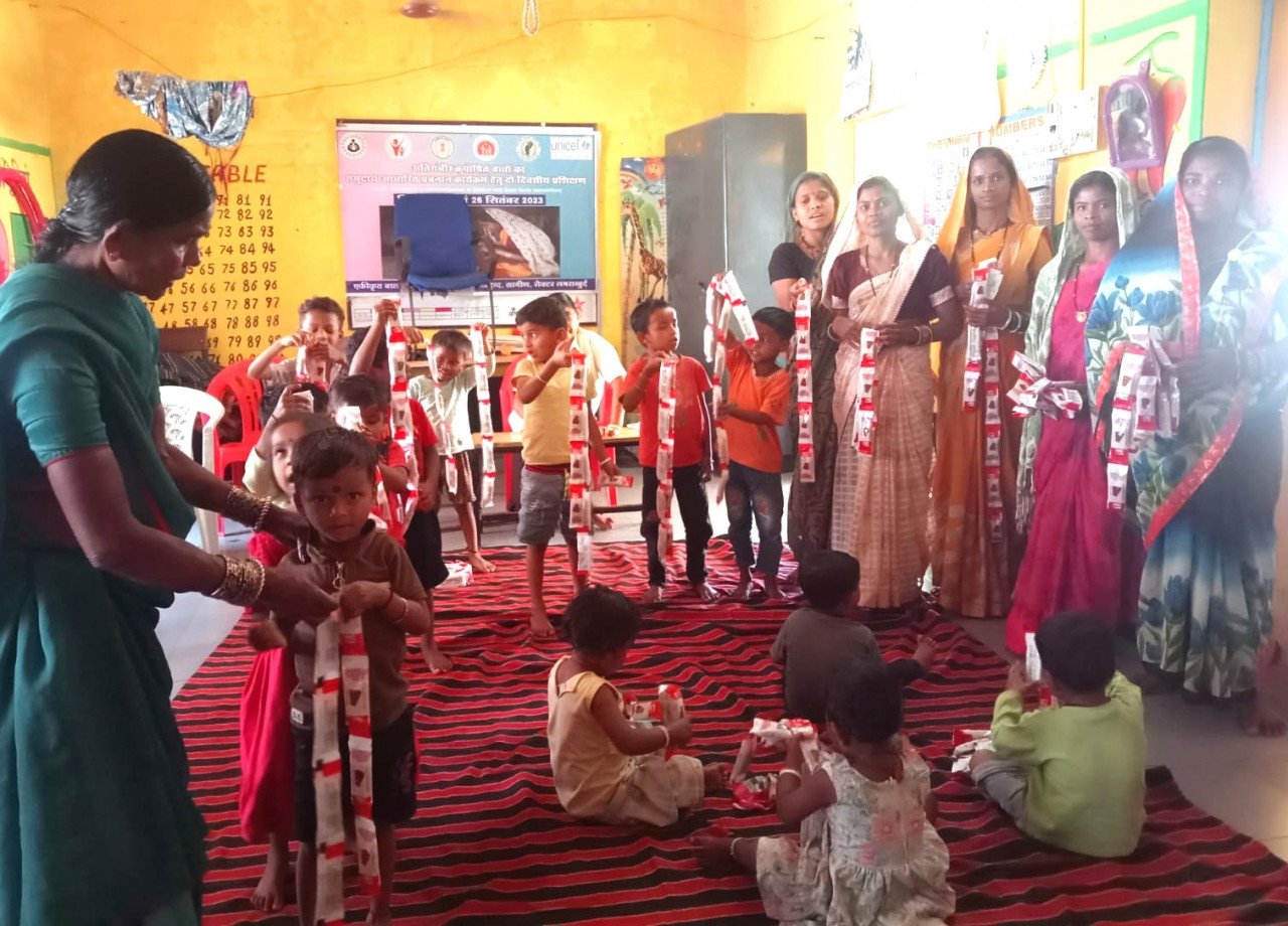Attack on malnutrition in Mahasamund: 14,000 children are getting nutritious millet bars from Anganwadis.