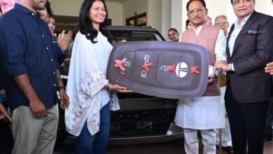 Photo of छत्तीसगढ़ की बेटी आकांक्षा सत्यवंशी को मिली टाटा सिएरा, विश्व कप जीत के बाद सम्मानित