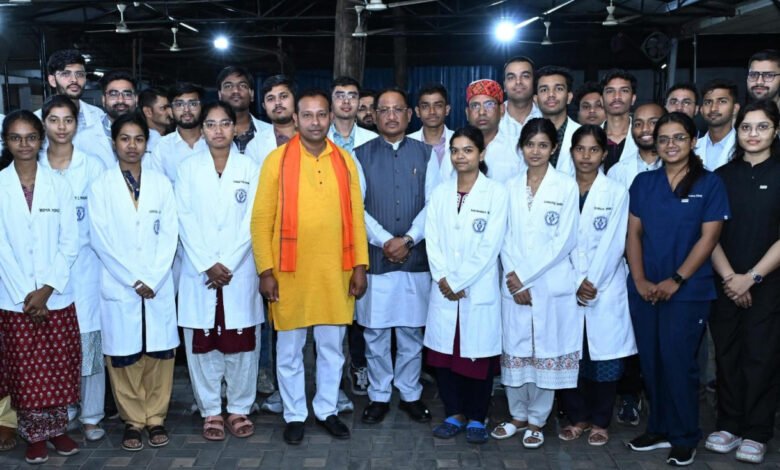 Chhattisgarh receives two DM Cardiology seats; doctors and students meet Chief Minister to express gratitude