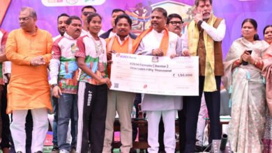 Photo of बस्तर की बेटी कुसुम ने रचा इतिहास, 42 किमी फुल मैराथन में झटका पहला स्थान