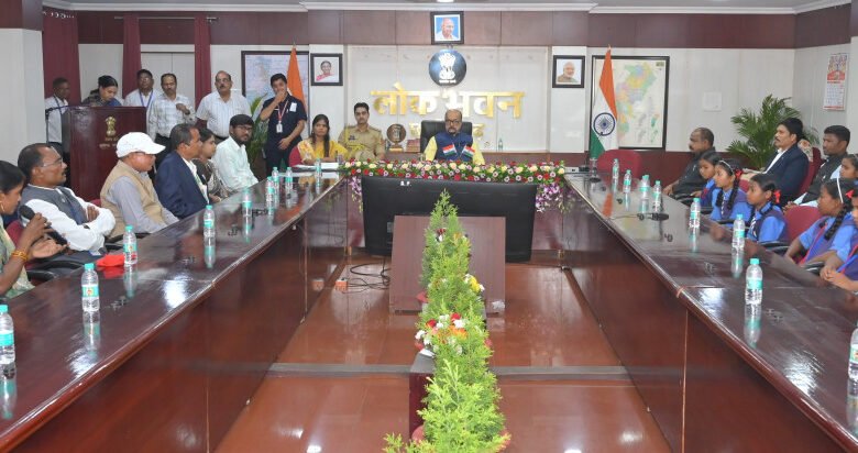 The Governor met the bright children of the tribal region, their talent was honored and encouraged.