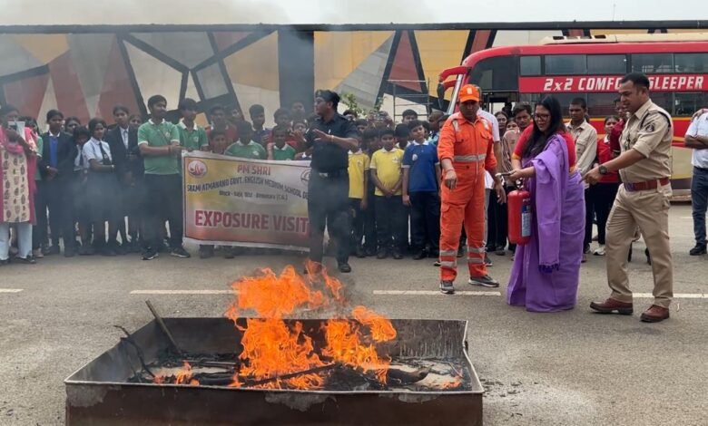 Fire and disaster management training at the museum: Officials learn real-time rescue skills