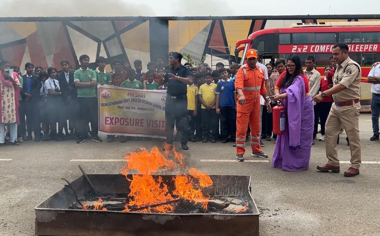 Fire and disaster management training at the museum: Officials learn real-time rescue skills