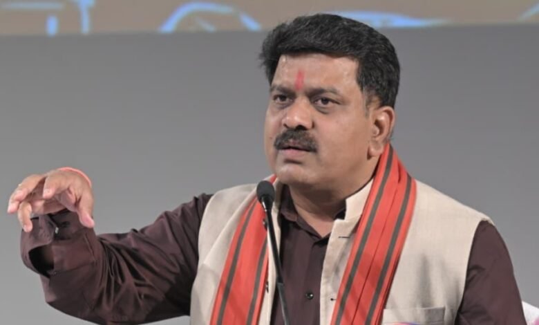 छत्तीसगढ़ ने PM आवास योजना में रचा इतिहास, देशभर में नंबर-1 बनकर बड़े राज्यों को पछाड़ा 1 Chhattisgarh created history in the PM Housing Scheme, surpassing other big states to become number one in the country.