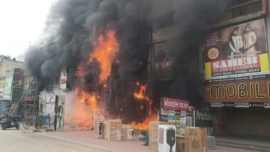 Photo of कोल्ड ड्रिंक शॉप में भीषण आग, क्या छत्तीसगढ़ सुरक्षा नियम फेल हो गए?