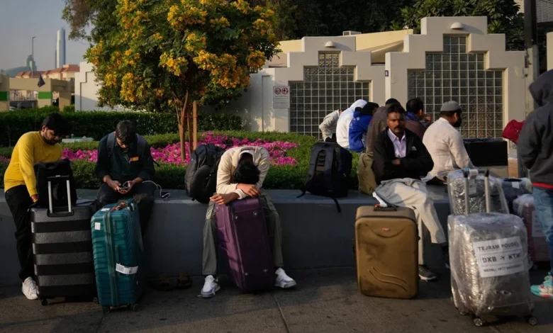 मध्य पूर्व युद्ध का असर: हजारों लोग फंसे, भारत ने शुरू की स्पेशल फ्लाइट्स 1 Middle East war impact: Thousands stranded, India launches special flights