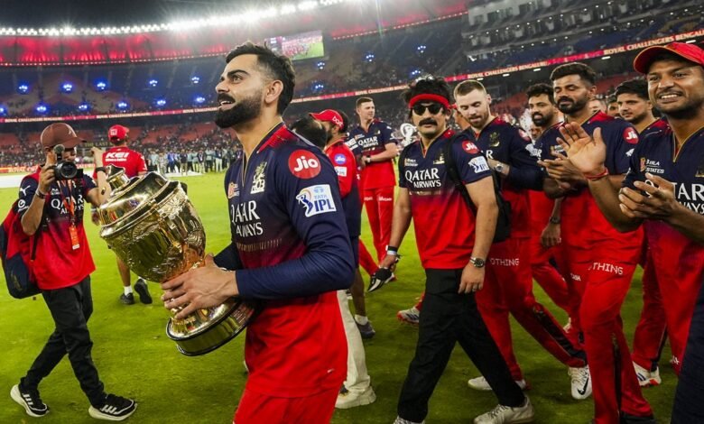IPL 2026 शुरू होने से पहले ही बवाल! RCB से जुड़ी पुरानी घटना ने फिर उठाए बड़े सवाल 1 IPL 2026 sparks uproar even before it begins! An old incident involving RCB raises serious questions again.