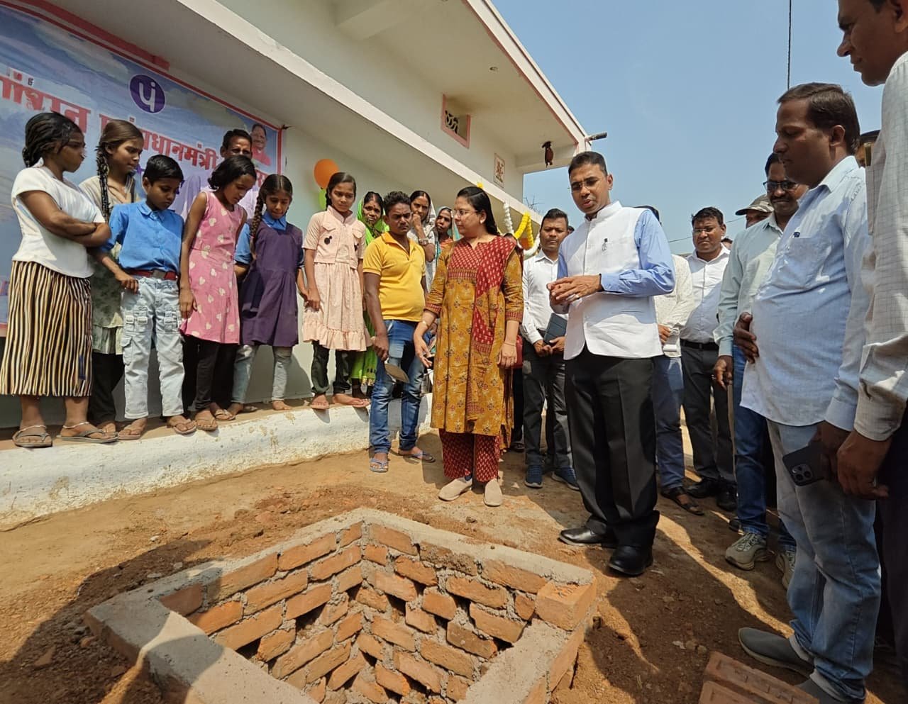 Over 31,000 rainwater harvesting structures have been installed in 15 days, setting a record for water conservation in Balodabazar.