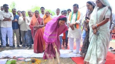 Photo of भटगांव में विकास को रफ्तार: 13 करोड़ से ज्यादा के पुल, सड़क और जलाशय कार्यों की शुरुआत