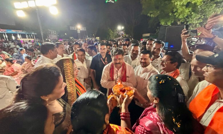 Historic celebration on the end of Naxalism: Victory sounded in Kawardha, welcomed by a sea of ​​people