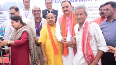 रायपुर में स्वास्थ्य सेवाओं को मिला बड़ा बूस्ट: 2,250 आधुनिक उपकरणों से अस्पताल होंगे हाईटेक 2 Photo of रायपुर में स्वास्थ्य सेवाओं को मिला बड़ा बूस्ट: 2,250 आधुनिक उपकरणों से अस्पताल होंगे हाईटेक