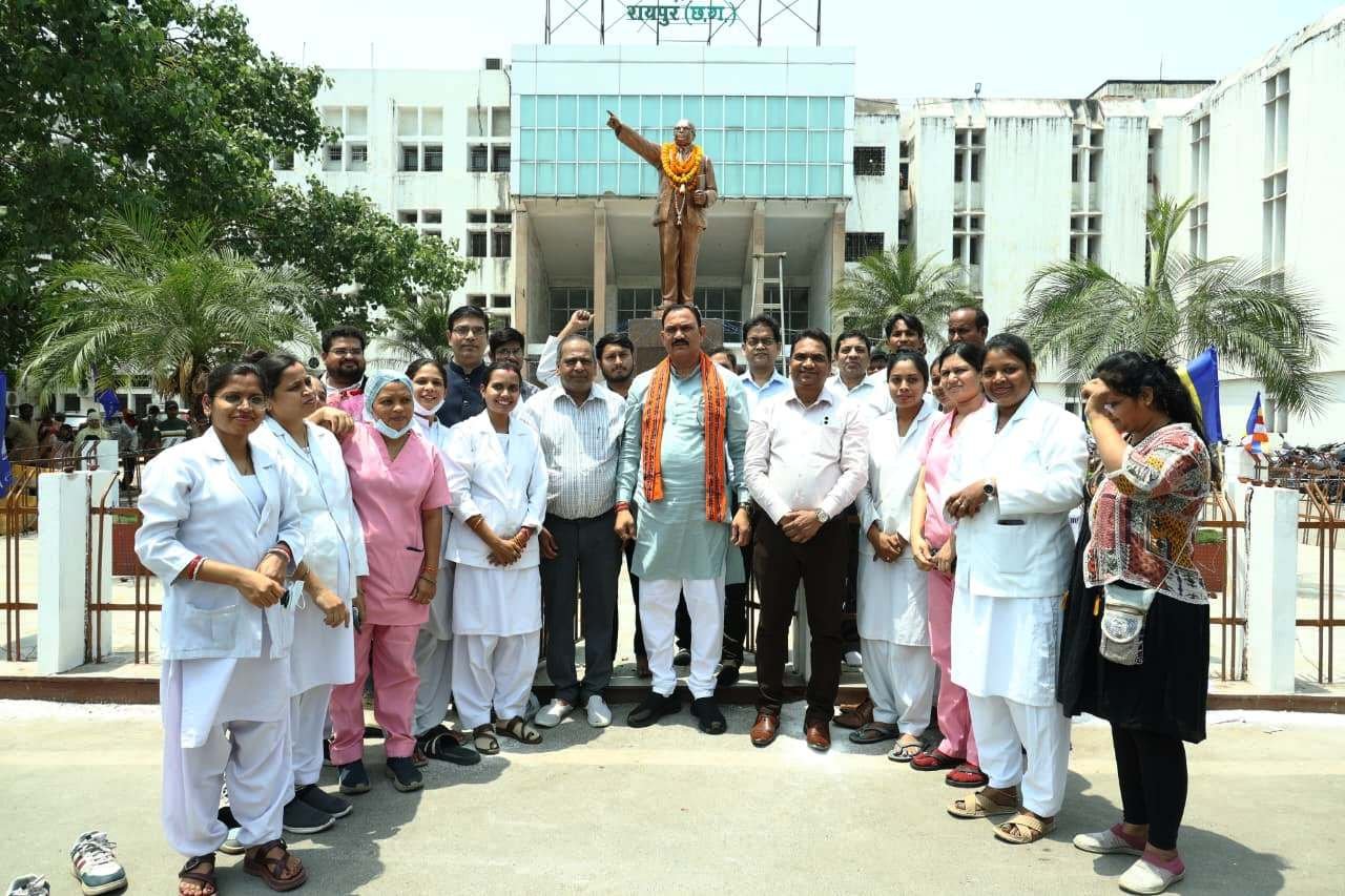 Message of equality resonates at Raipur Medical College on Ambedkar Jayanti, Health Minister instills pledge of social justice