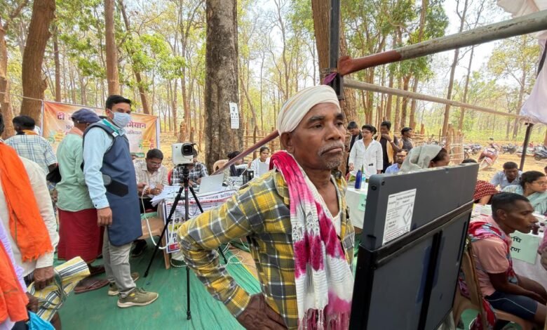 घने जंगलों में पहुंची हाईटेक सेहत सेवा: मालेवाही में डिजिटल एक्सरे से बदली ग्रामीणों की तस्वीर 1 High-tech healthcare reaches the dense forests: Digital X-rays transform villagers in Malewahi