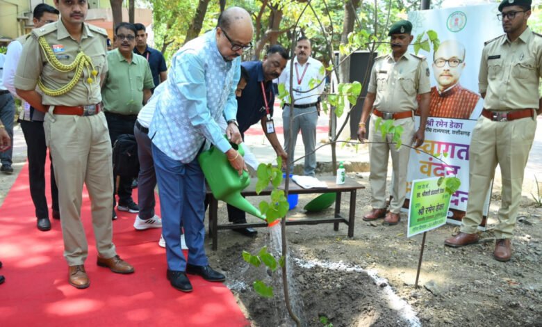 Review meeting in Raipur: Governor's emphasis on grassroots engagement, water conservation and changes in farming
