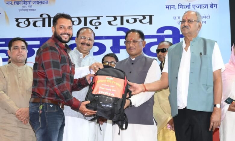 815 Haj pilgrims from Chhattisgarh received special preparations, CM Vishnu Dev Sai distributed medical kits.