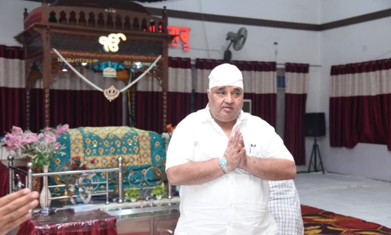 Minister Rajesh Agrawal visited Ambikapur Gurudwara and prayed for the prosperity and progress of the state.