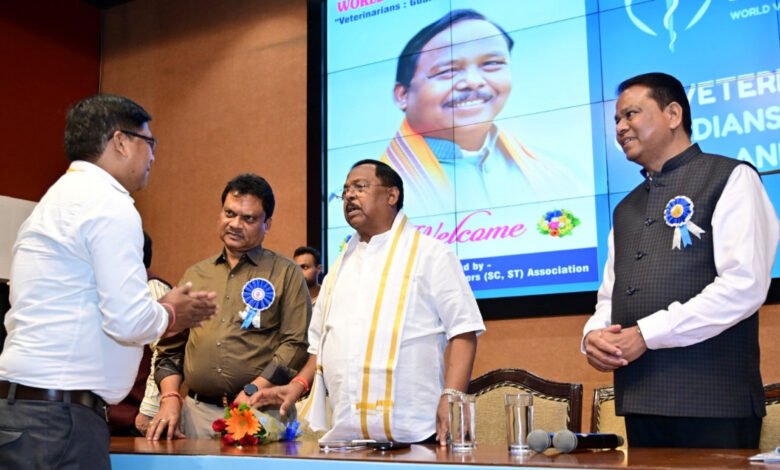 Dr. Bhishmadev Sahu shines at the national level, honored with the Excellence Award in Veterinary Science