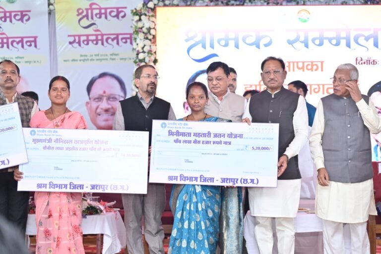 Labour welfare gains momentum in Chhattisgarh: 800 crore DBT transfers, major initiatives ranging from children's education to meals for Rs 5