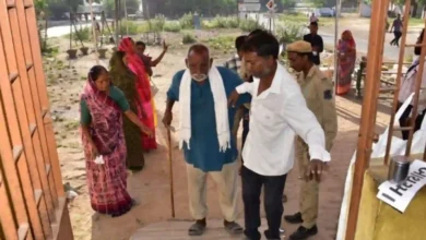 Photo of सुरक्षा के नाम पर ‘पूरी तरह लॉक’ क्या आम लोगों की आजादी पर लगाम