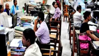 Photo of सरकारी कर्मचारियों पर ‘इमरजेंसी जैसा फैसला’ क्या छत्तीसगढ़ में काम का दबाव चरम पर